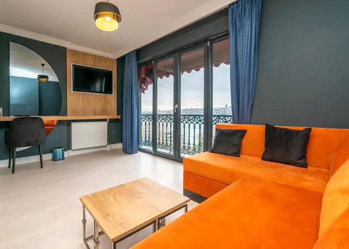 216 Bosphorus Suite